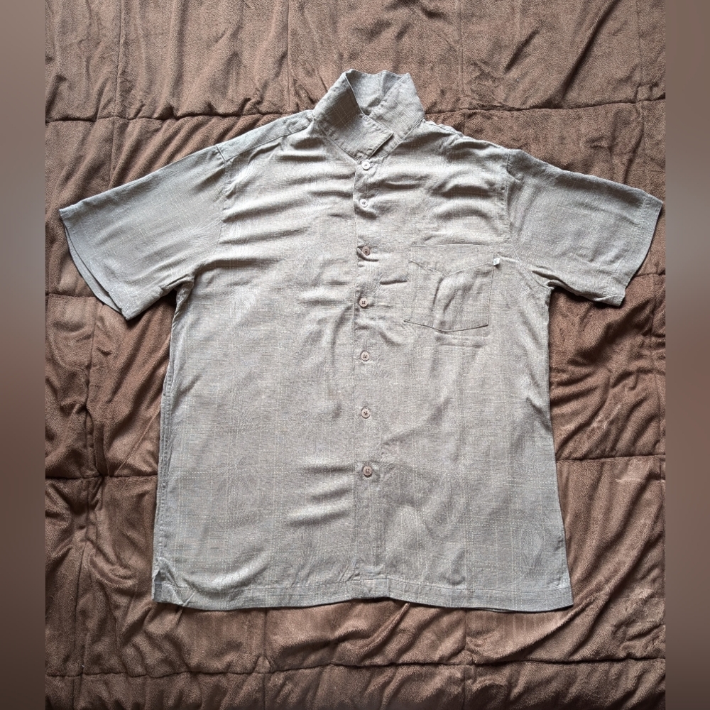 SOLITUDE Shirt BEIGE Button Up TEXTURED KNIT Light Weight